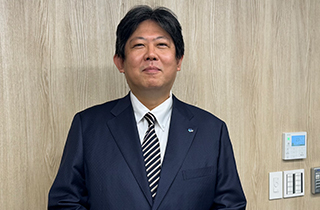 川島 輝彦